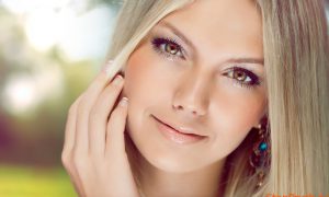 А знаете ли вы, как правильно выдавливать прыщи?